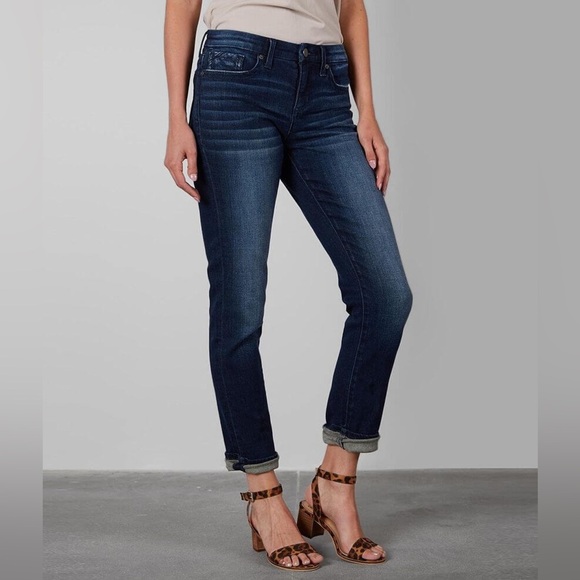 Buckle Black Fit No. 256 Boyfriend Skinny Jean - Picture 2 of 10